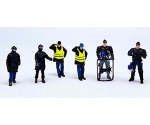 SAST Perfex 6 Figurines Gendarmes Mobiles Police CRS Pompiers et Manifestants Gilets Jaunes 1/43