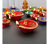 Saudeep India Diwali Diyas | Diya traditionnel fait à la main en terre cuite | Mitti Deepak Décoration pour Diwali | Diya pour Puja | Décoration d'intérieur Diwali (lot de 4)