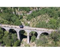Saut à l'élastique à Vallon-Pont-d'Arc en Ardèche