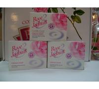 Savon crème au yaourt rose à l'eau de rose naturelle et au goût fin. Adoucit et apaise la peau. Donne une sensation de pureté / Savon crème avec de l'eau de rose naturelle / - Trois lignes de produits