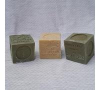 Savon de Marseille Le Sérail lot de 3 cubes 150 gr 2 huile d'olive 1 huile vegetale .Fabrication traditionnelle à Marseille, cuisson au chaudron