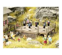 NOCH 0066826 H0 Scène avec fanfare