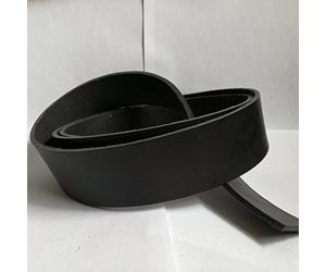 Schachenmayr since 1822 Courroie en cuir nu - Tannage purement végétal - Noir - Longueur : 135 cm - Largeur : 4 cm - Épaisseur du cuir : 3,5 mm