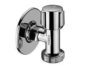 Schell Valve de raccordement 1/2" x 3/4", extra peu encombrante pour les situations d'installation difficiles, avec rosace murale et poignée de confort ABS, fabriqué en Allemagne