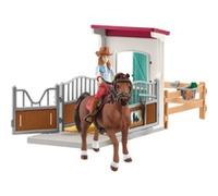 Schleich Horse Club | Box à Chevaux avec Hannah & Cayenne 42710 | Set avec écurie, Figurine articulée, Cheval, clôture et Accessoires | Cadeau pour Enfants dès 5 Ans | 25 pièces | Exclusivité Amazon
