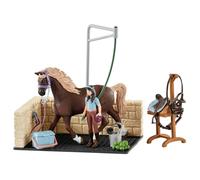 Schleich 42438 Horse Club - Box de Lavage pour Chevaux Emily et Luna, Coffret avec 19 éléments Inclus Dont 1 Cheval, Coffret Figurines écurie pour Enfants dès 5 Ans