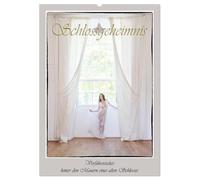 Schlossgeheimnis (Wandkalender 2026 DIN A2 hoch), CALVENDO Monatskalender: Ein traumhaftes Mädchen in einem alten Schloss mit verwunschenem Garten