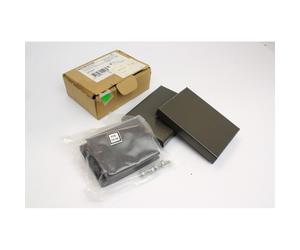 Schneider Electric 014643 NSYSPS3100 Jeu de 2 trappes 100x300 (B1124)