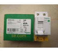 Schneider Electric – Interrupteur différentiel Resi9 R9PRC240 30 mA 2P 40 A Type AC peignable