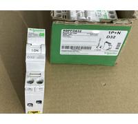 Schneider Electric - Disjoncteur modulaire Resi9 R9PFD632 1P+N 32A Courbe D Peignable