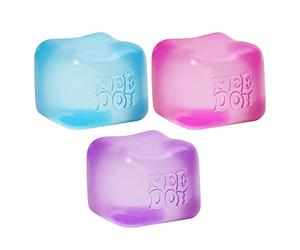 Schylling Needoh Lot de 3 Jouets sensoriels Cube avec Un écrasement Super Solide - revient Toujours à sa Forme carrée - Les Couleurs Peuvent Varier