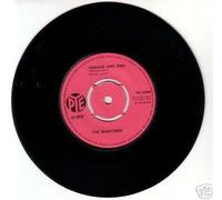 SEARCHERS -7"Single- Needles and Pins/Saturday Night Out (Pye Label,1964)