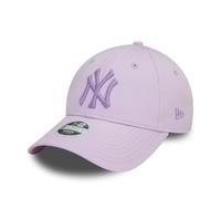 Selection of women's New Era 9forty adjustable MLB team caps