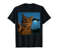 Selfie drôle de chat avec un vaisseau spatial extraterrestre OVNI en arrière-plan T-Shirt