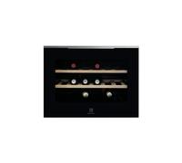 SÉRIE 900 PRO - INTEGRABLE - Niche dencastrement : 45mm - Nouvelle Commandes électroniques internes - Nombre de bouteilles: 18 - 2 clayettes bois et 1 en plastique - Eclairage i