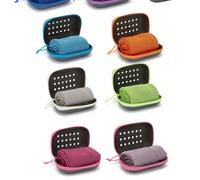 Serviette de sport rafraîchissante de couleur macaron pour l'été - Un accessoire de voyage portable et pliable fabriqué à partir d'un matériau rafraîchissant haute densité qui est respirant et absorba