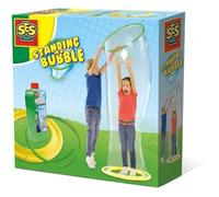 Ses Creative Debout Dans Une Bulle Géante