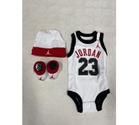 Set Bébé Jordan NBA Chicago Bulls 23 Blanc Body Bonnet Chaussons 6-12M