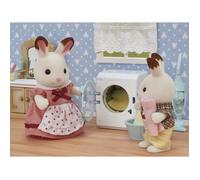 Sylvanian Families Playset 5445 – Machine à laver et aspirateur – 5 pièces