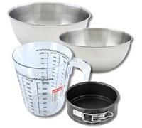 Set pâtisserie avec mini moule à manqué 12 cm, 2 bols à mixer, verre mesureur et spatule Zenker