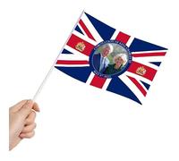 SHATCHI Lot de 10 mini drapeaux en PVC à agiter à la main Union Jack King Charles III et Queen Consort Camilla Coronation