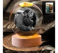 SHENGBEIDZ Boule De Cristal Photo 2D, Boule De Cristal Personnalisée avec Socle Lumineux, Souvenir pour Animal De Compagnie/Cadeau De Noël, Sphère en Verre Gravée Au Design Tendance(8cm/3.15in)