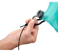 Shibumi Wind Assist, accessoire pour auvent de plage Shibumi Shade® qui aide à fournir de l'ombre dans des conditions de vent moins qu'idéales. Côtés d'ancrage pour une forme semblable à une tente.