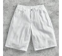 Short en jean à jambe droite, style vestimentaire minimaliste polyvalent, avec décoration de broderie de lettres inspirée de la côte ouest. Vêtements décontracté de tous les jours pour hommes dans le 