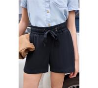 Short taille moyenne, coupe ample