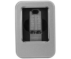 Sifflet de camping en plein air en alliage de titane, outil SOS de survie d'urgence, sifflet de sécurité à double tube avec son fort et clair, conception compacte avec lanière