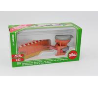 SIKU 2058 Salière + Bouclier 1:3 2 Neuf + Emballage pour Tracteur Fendt Claas