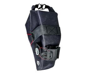 SILCA Grinta Roll Top Seat Pack | Capacité de stockage de 2 à 5 L | Construction étanche | Système de fixation de fermeture BOA | Conception sécurisée sans cliquetis