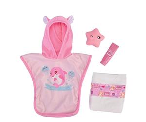 Simba New Born Accessoires de Bain pour bébé - Ensemble de 4 Accessoires pour poupée avec Peignoir, éclaboussures d'eau, Couche et Tube de crème, Convient aux poupées de 30 à 43 cm, à partir de 3 Ans