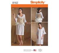 Simplicity Patron 8162 – Sous-vêtement femme XVIIIe siècle – Papier blanc – Tapis violet Ø120 cm