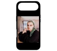Sinéad O'Connor Rien ne Compare 2 U Portrait par AJ Barratt Coque pour iPhone Air