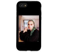 Sinéad O'Connor Rien ne Compare 2 U Portrait par AJ Barratt Coque pour iPhone SE (2020) / 7/8