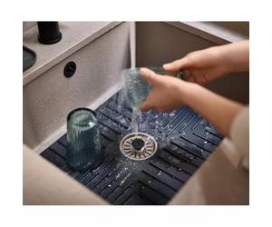 SINKSHIELD Tapis Fond d´évier avec bouchon de vidange - petit modèle Joseph Joseph GRIS