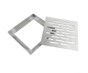 Siphon de sol d'extérieur en acier inoxydable avec cadre, grille de drainage carrée très résistante et antirouille pour route municipale et école, grille de goutly en métal brossé (150 x 150 x 20 mm)