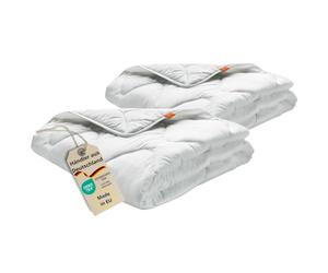 sleepling 191126 Lot de 2 couettes Toute année Moyennes (Remplissage 1.065 GR.), 100% Microfibre, 155 x 220 cm, Blanc