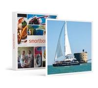 Coffret Cadeau SMARTBOX - Croisière d'1h30 en catamaran pour 2 adultes et 2 enfants au fort Boyard- Sport & Aventure