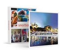 Coffret Cadeau SMARTBOX - Croisière gourmande d’1h45 sur la Seine avec dîner Menu 3 plats sur le Paris en Scène- Gastronomie G