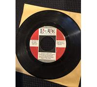 Snoopy's Christmas / It Kinda Looks Like Christmas 7" 45 - Laurie - LR-3416