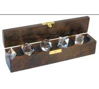Solides de Platon en pierre de Cristal de Roche dans coffret bois