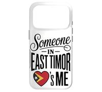 Someone in East Timor Loves Me Flag Heart Coque pour iPhone 17 Pro