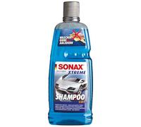 SONAX XTREME Wash+Dry Shampoo (1 L) contient un agent séchant spécial pour sécher la surface sans laisser de traces et sans avoir à utiliser de chiffon | Réf: 02153000