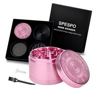 Spespo Herb Grinder, Broyeur en aluminium de qualité supérieure 2,5 pouces avec fleur gaufrée, 4 pièces, grand broyeur avec grattoir à pollen (Rose)