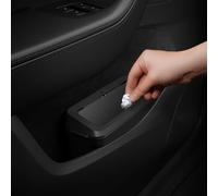 Spigen Tesla Model Y Juniper (2025-2026 Premium & Performance) Poubelle de Voiture avec 30 Rouleaux de Sacs, [Design peu encombrant], Mini Poubelle pour Portière Avant Côté Conducteur avec Couvercle