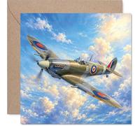 Spitfire Carte d'anniversaire - Célébrez dans un style héroïque - Peinture classique planant au-dessus des nuages - Un clin d'œil nostalgique pour les amateurs d'aviation - Carré de 145 mm, enveloppe