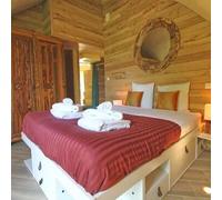 Sport Découverte Logement Insolite avec Piscine Lagon à Savignac-de-Miremont