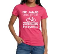 Spreadshirt Ne Jamais sous-Estimer Un Retraitée sur Son Vélo Cycliste Femme T Shirt Femme, S, Rose azalée